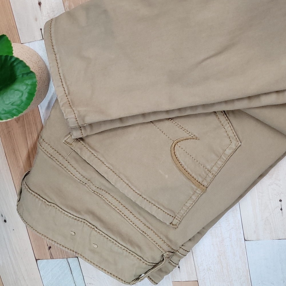 AMERICAN EAGLE OUTFITTERS TAN STRETCH SKINNY PANTS